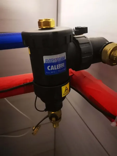 Filtr magnetyczny na instalacji grzewczej