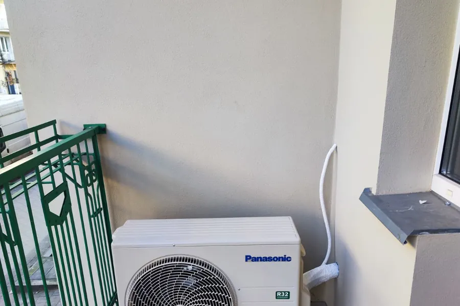 Realizacja Adapia Energy: Agregat zewnętrzny Panasonic, balkon