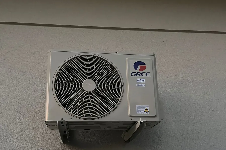 Realizacja Adapia Energy: Agregat zewnętrzny Gree, elewacja