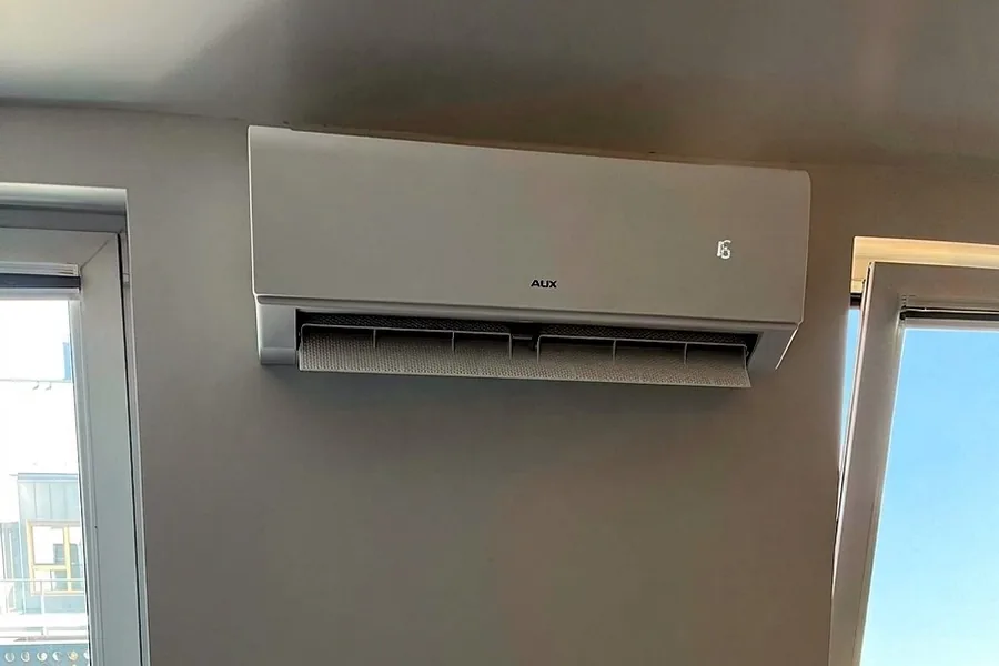 Realizacja Adapia Energy: Klimatyzacja AUX w salonie, Poznań