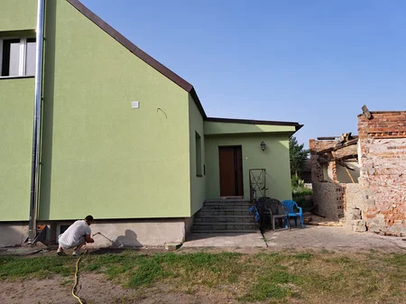 Ocieplenie elewacji, prace wykończeniowe